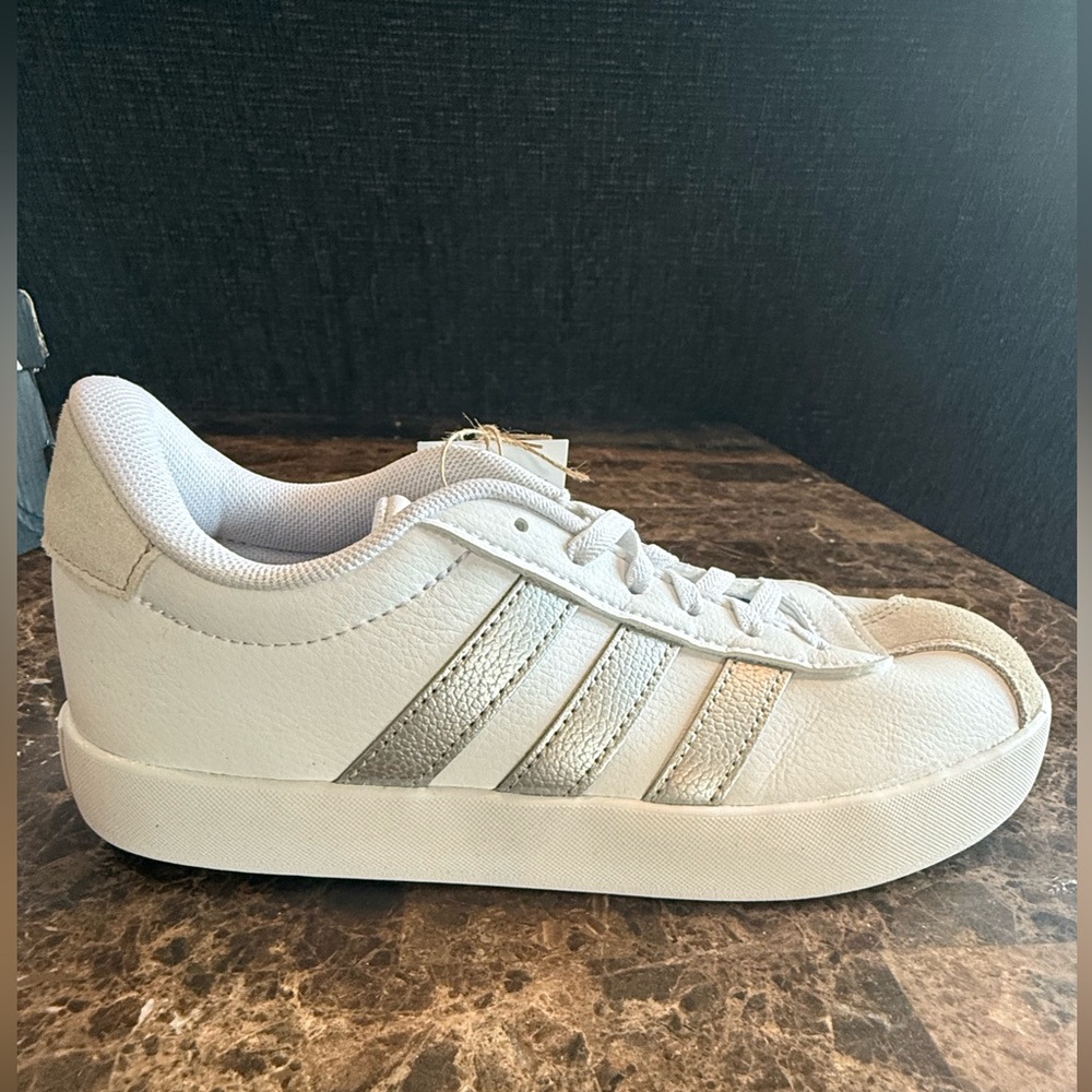 NWT. Adidas. adidas VL Court 3.0 K 'White Silver Metallic'. Size 3. - Picture 3 of 11